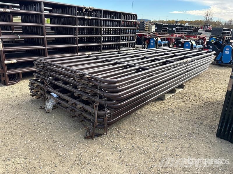 Quantity of (12) BYT MRSDRP16 16 ft (7) Rail Ranc Оборудование для животноводческих ферм