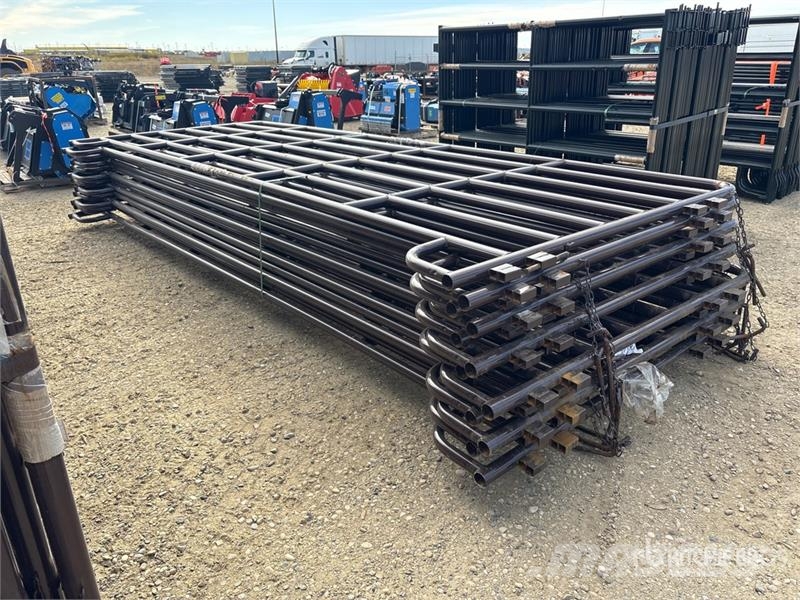 Quantity of (12) BYT MRSDRP16 16 ft (7) Rail Ranc Оборудование для животноводческих ферм