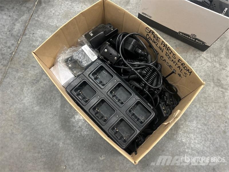 Quantity of (12) Icom IC-F4101D Radios Ďalšie komponenty
