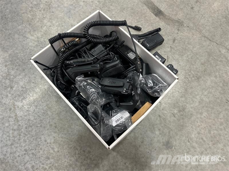 Quantity of (12) Icom IC-F4101D Radios Ďalšie komponenty