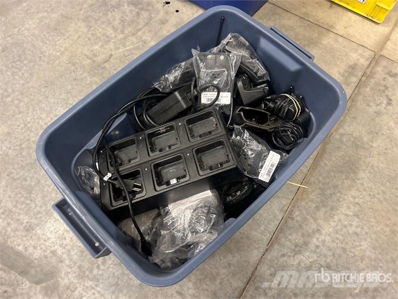 Quantity of (12) Icom IC-F4101D Radios Ďalšie komponenty