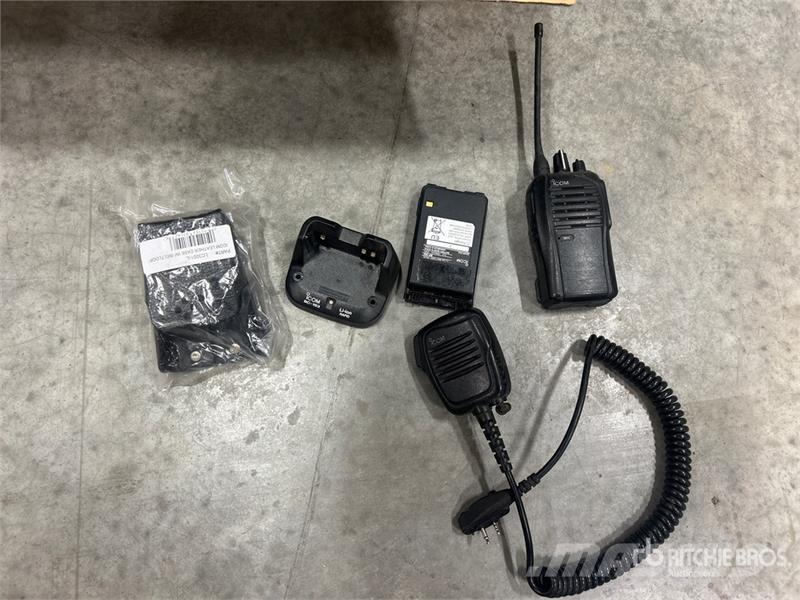  Quantity of (12) Icom IC-F4101D Radios Ďalšie komponenty