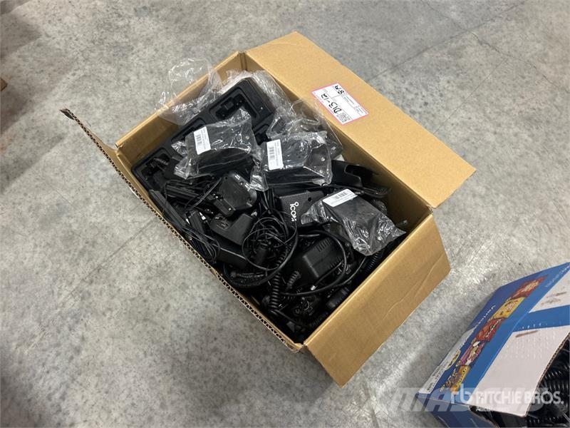  Quantity of (12) Icom IC-F4101D Radios Ďalšie komponenty