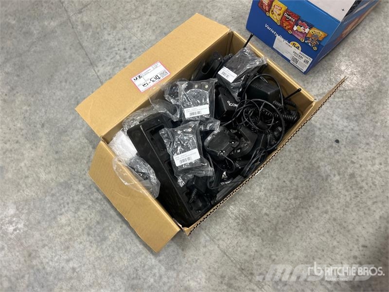  Quantity of (12) Icom IC-F4101D Radios Ďalšie komponenty