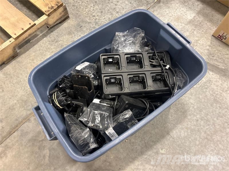 Quantity of (12) Icom IC-F4101D Radios Ďalšie komponenty
