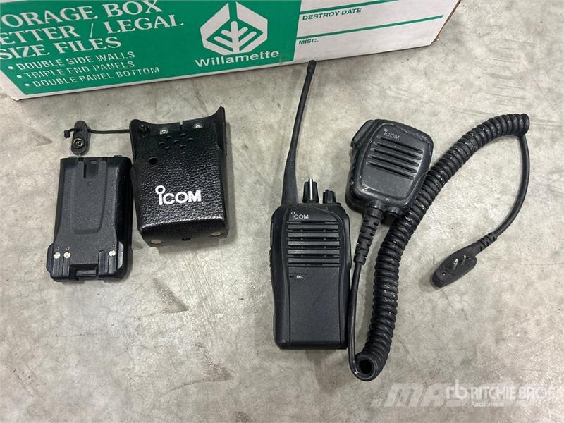 Quantity of (12) Icom IC-F4101D Radios Ďalšie komponenty