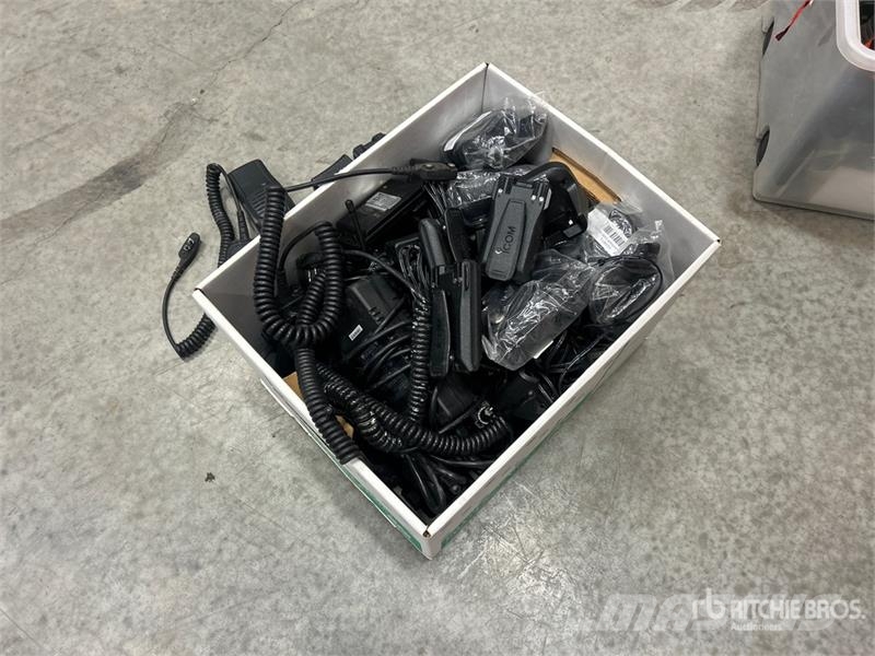 Quantity of (12) Icom IC-F4101D Radios Ďalšie komponenty