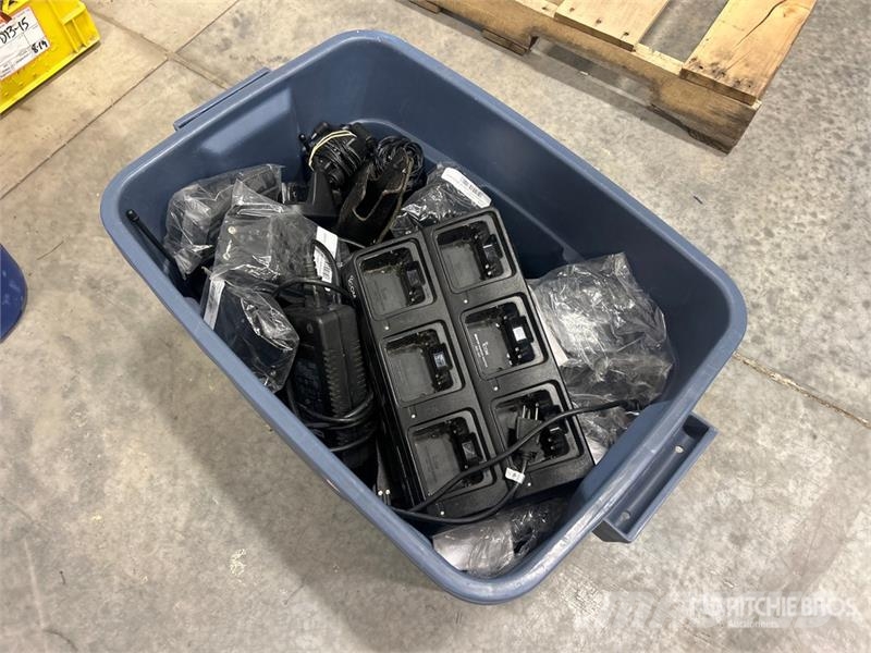 Quantity of (12) Icom IC-F4101D Radios Ďalšie komponenty