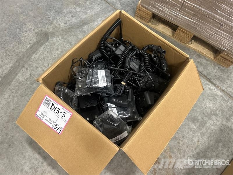 Quantity of (12) Icom IC-F4101D Radios Ďalšie komponenty