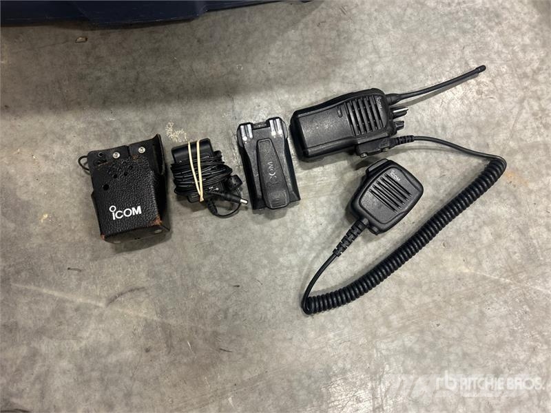 Quantity of (12) Icom IC-F4101D Radios Ďalšie komponenty