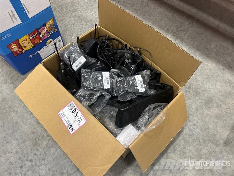  Quantity of (12) Icom IC-F4101D Radios Ďalšie komponenty