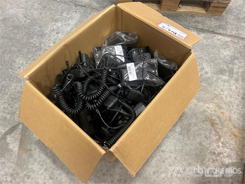 Quantity of (12) Icom IC-F4101D Radios Ďalšie komponenty