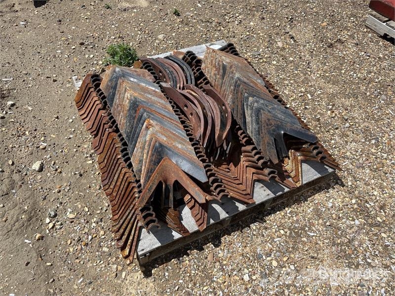 Quantity of 12 in Cultivator Shovels Other components