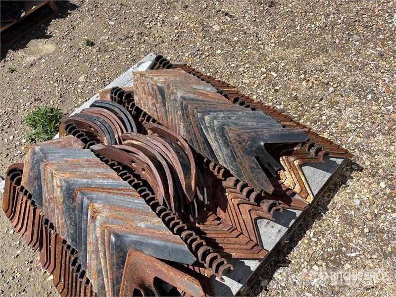 Quantity of 12 in Cultivator Shovels Other components