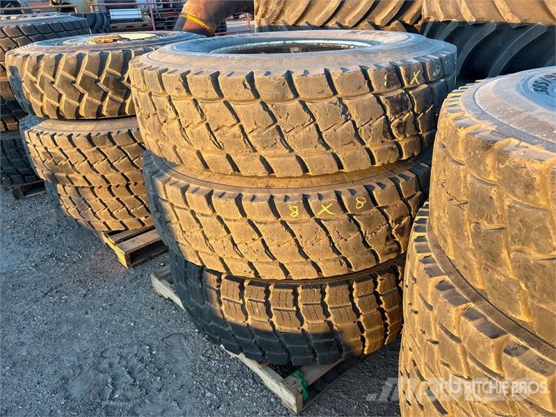  Quantity of (12) Mixed Tires Gume, točkovi i felne
