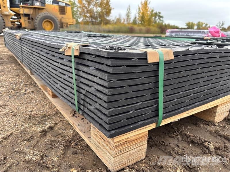  Quantity of (12)  SKLP SK-LJB12 94 in x 47 in Poly Transport - Övriga