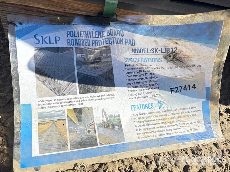Quantity of (12) SKLP SK-LJB12 94 in x 47 in Poly Transport - Autres
