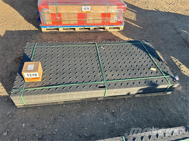 Quantity of (12) SKLP SK-LJB12 94 in x 47 in Poly Urbšanas iekārtu piederumi un rezerves daļas