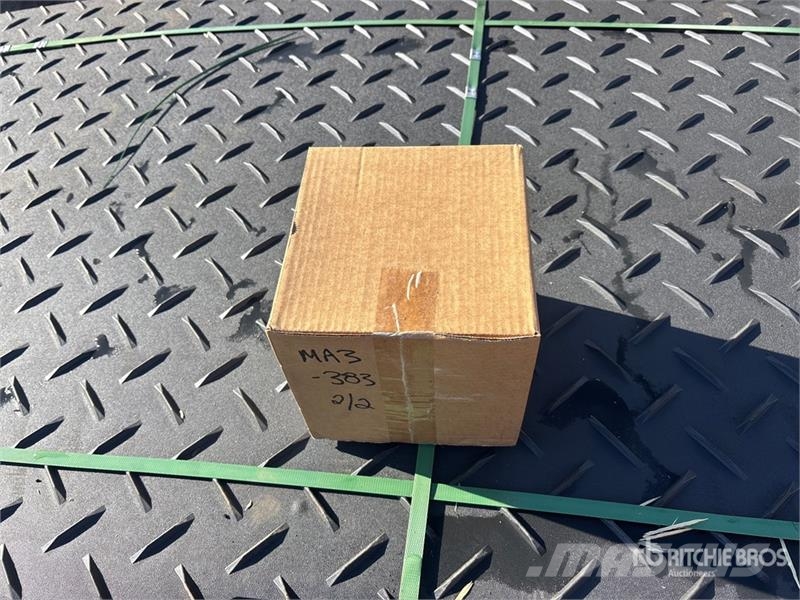 Quantity of (12) SKLP SK-LJB12 94 in x 47 in Road Ostale kargo komponente