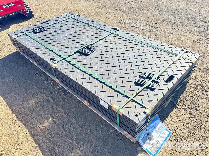 Quantity of (12) SKLP SK-LJB12 94 in x 47 in Poly Transport - Autres