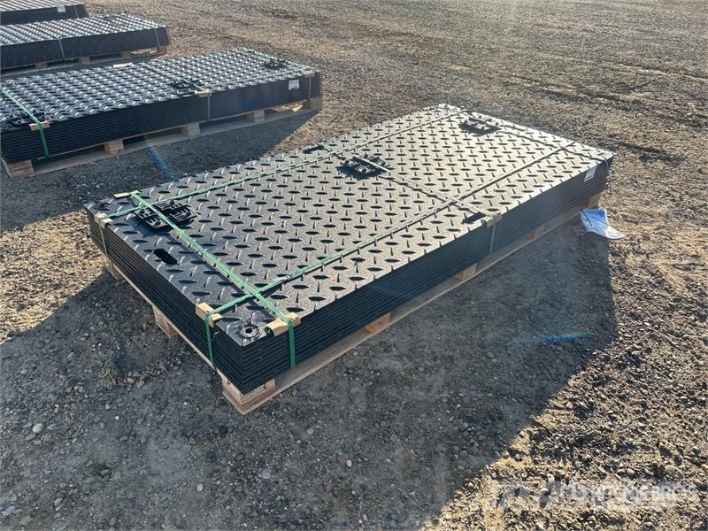 Quantity of (12) SKLP SK-LJB12 94 in x 47 in Poly Transport - Autres