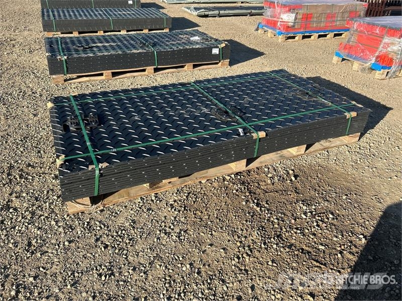 Quantity of (12) SKLP SK-LJB12 94 in x 47 in Poly Transport - Autres