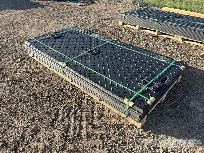 Quantity of (12) SKLP SK-LJB12 94 in x 47 in Poly Transport - Autres