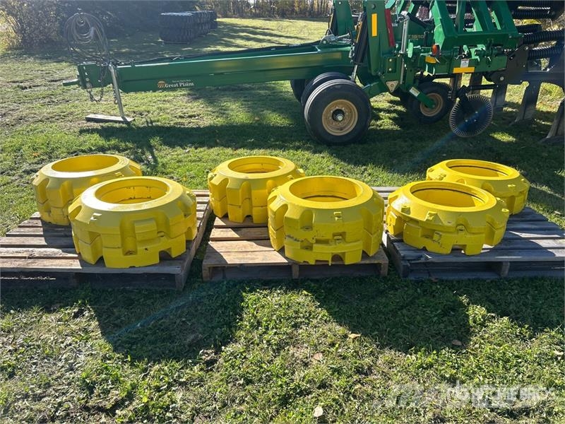  Quantity of (12) Tractor Wheel Weights مكونات أخرى