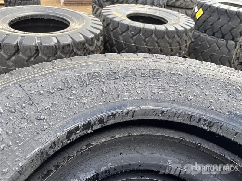 Quantity of (12) Truefast 11R24.5 Drive Tires (Unu 轮胎、车轮和轮圈