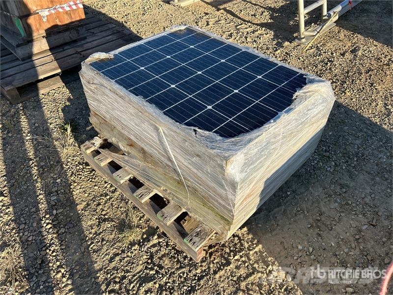 Quantity of (13) 100W Solar Panels Andere Zubehörteile