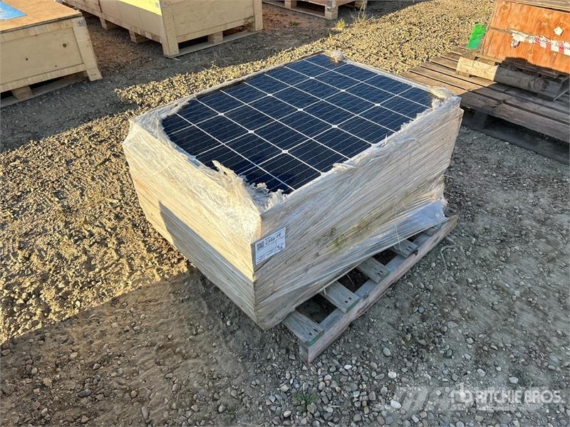 Quantity of (13) 100W Solar Panels Andere Zubehörteile