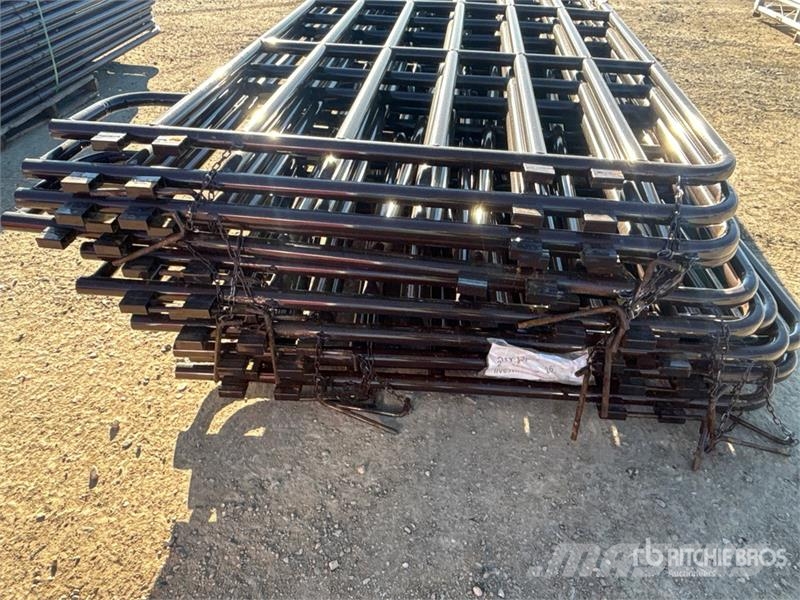 Quantity of (13) BYT MRSDRP16 16 ft 7 Rail Ranch ماكينات وملحقات مواش أخرى