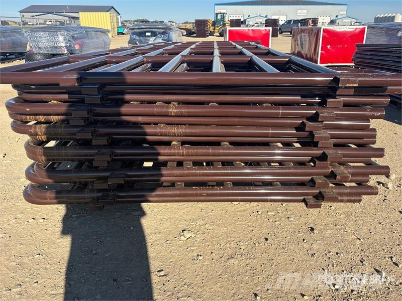 Quantity of (13) BYT MRSDRP16 16 ft 7 Rail Ranch ماكينات وملحقات مواش أخرى
