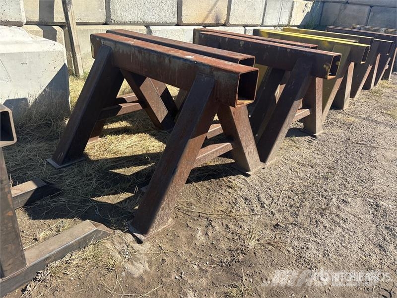 Quantity of (13) Large Sawhorses Drugi deli