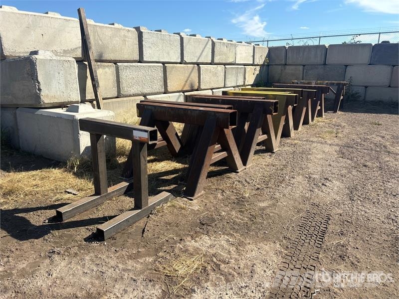 Quantity of (13) Large Sawhorses Drugi deli