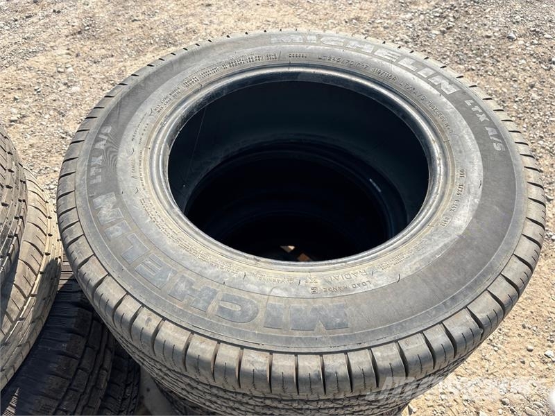 Quantity of (13) Tires Tyres, wheels and rims