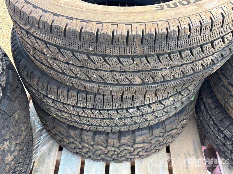 Quantity of (13) Tires Tyres, wheels and rims