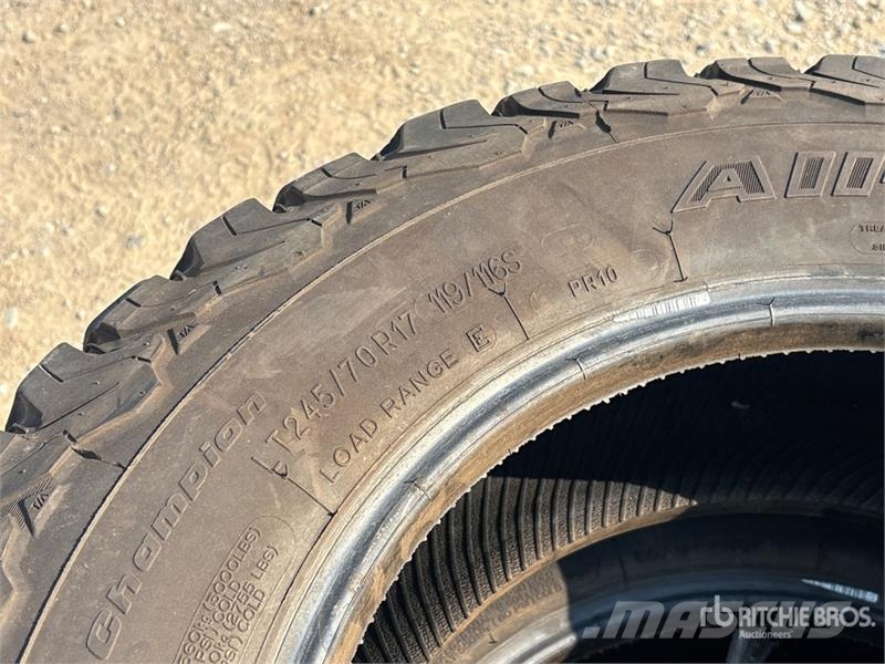 Quantity of (13) Tires Tyres, wheels and rims