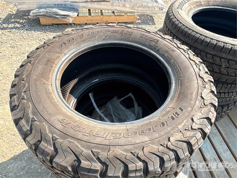 Quantity of (13) Tires Tyres, wheels and rims