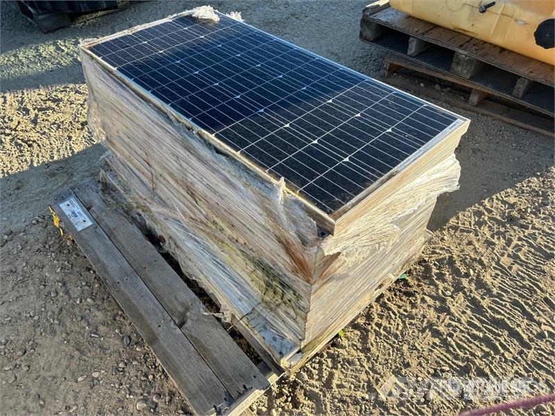 Quantity of (14) 100W Solar Panels Andere Zubehörteile