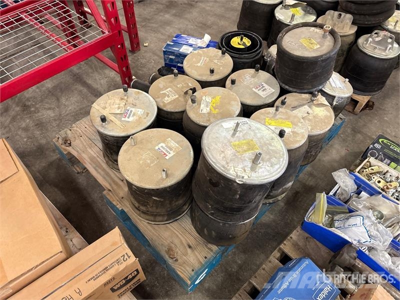 Quantity of (14) Air Bags Ostale kargo komponente
