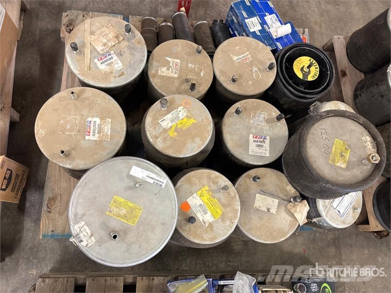 Quantity of (14) Air Bags Ostale kargo komponente