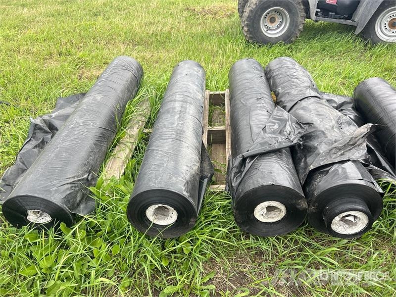 Quantity of (14) Black Plastic Sheeting Rolls Andre komponenter