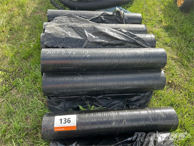 Quantity of (14) Black Plastic Sheeting Rolls Andre komponenter