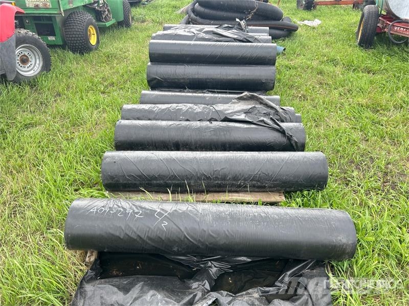Quantity of (14) Black Plastic Sheeting Rolls Andre komponenter