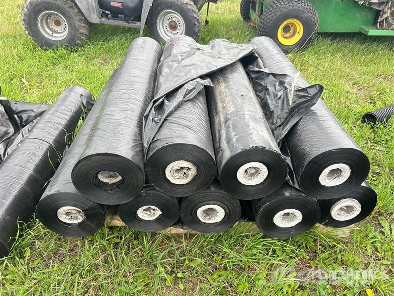 Quantity of (14) Black Plastic Sheeting Rolls Andre komponenter