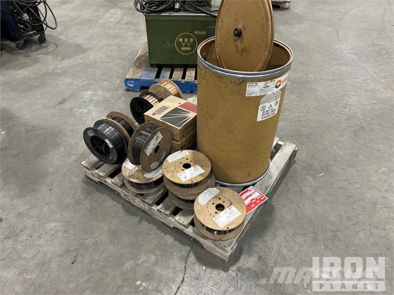 Quantity of (14) Boxes of Welding Wire Sonstige Landmaschinen