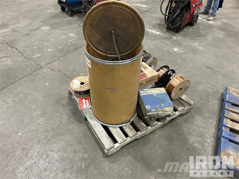 Quantity of (14) Boxes of Welding Wire Sonstige Landmaschinen