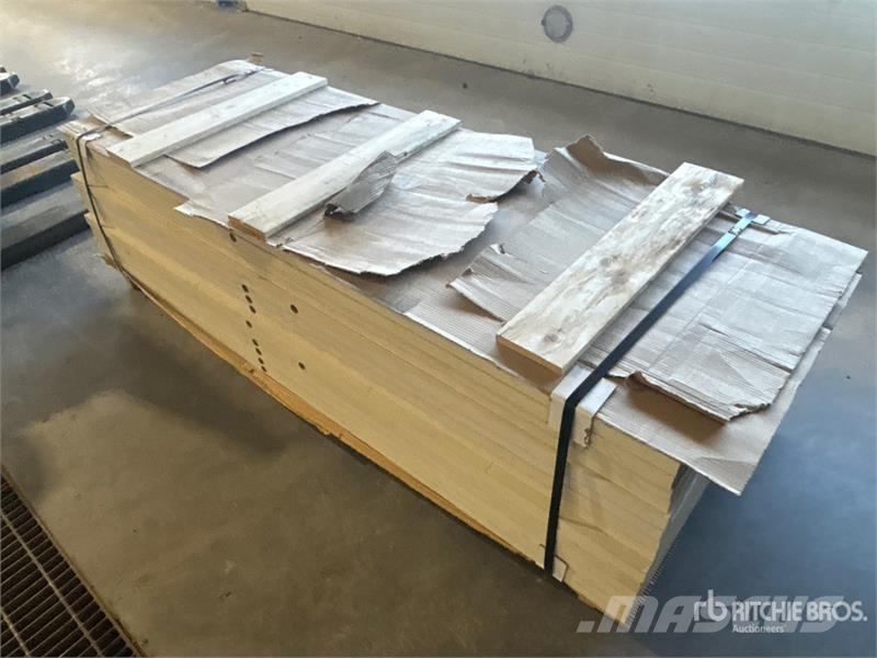  Quantity of (14) Doors Drugi deli