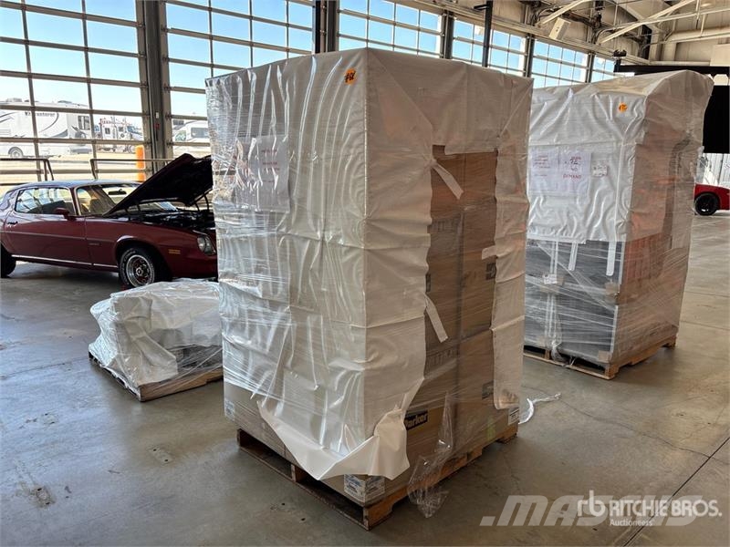  Quantity of 144 Merv 8 Filter 24 In x 24 in x 2 in Drugi deli